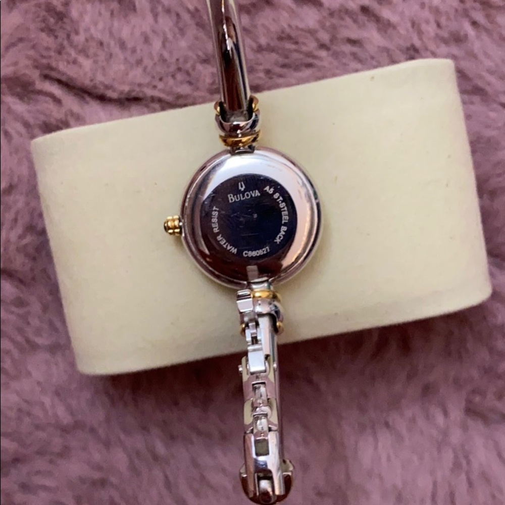 GORGEOUS AND RARE BULOVA WATCH - Picture 5 of 6